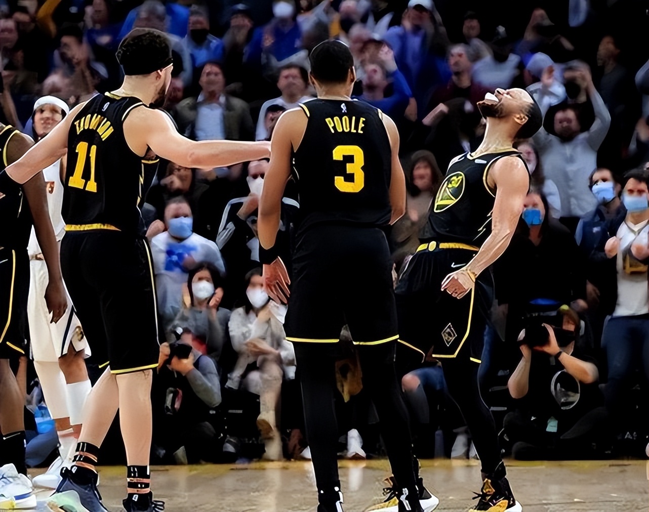 开云官网-新奥尔良鹈鹕今夜内部沟通，志在NBA季后赛名次提升，管理层满意，临场指挥获称赞的简单介绍