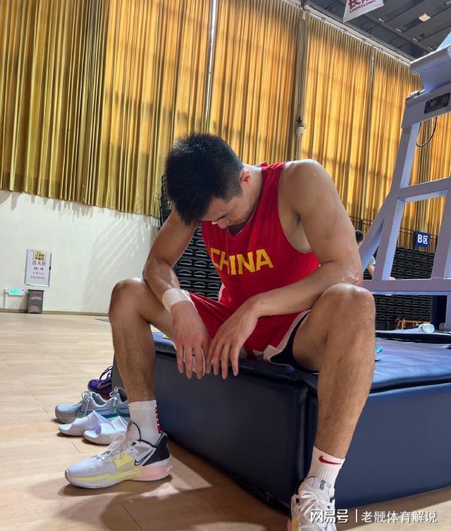 开云在线-赛地聚焦：社区盾转会期热度飙升，阿贾克斯手感冰凉，球迷炸锅，轮换策略成焦点的简单介绍